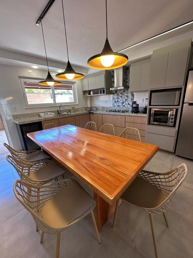 Excelente Casa De 02 Em Arraial D'ajuda-condominio Fechado Casa de férias